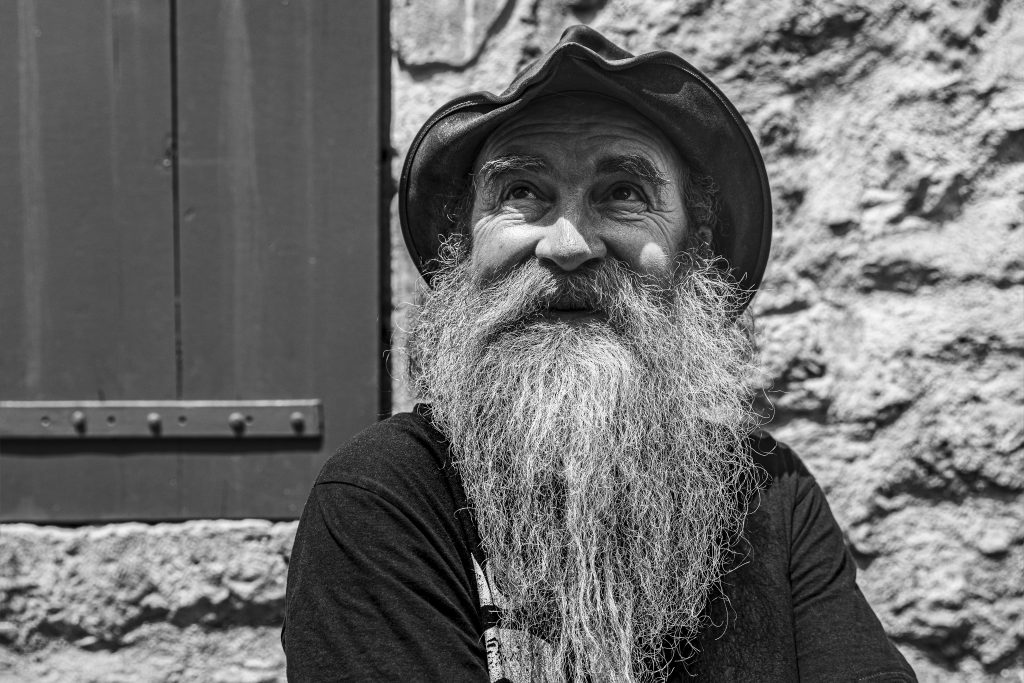 Portrait en noir et blanc réalisé par le photographe Claude Lecante en 2025 durant l'aubade à La Vacquerie.
@blackandwhite #blackandwhite @portrait #portrait #streetphotgraphy