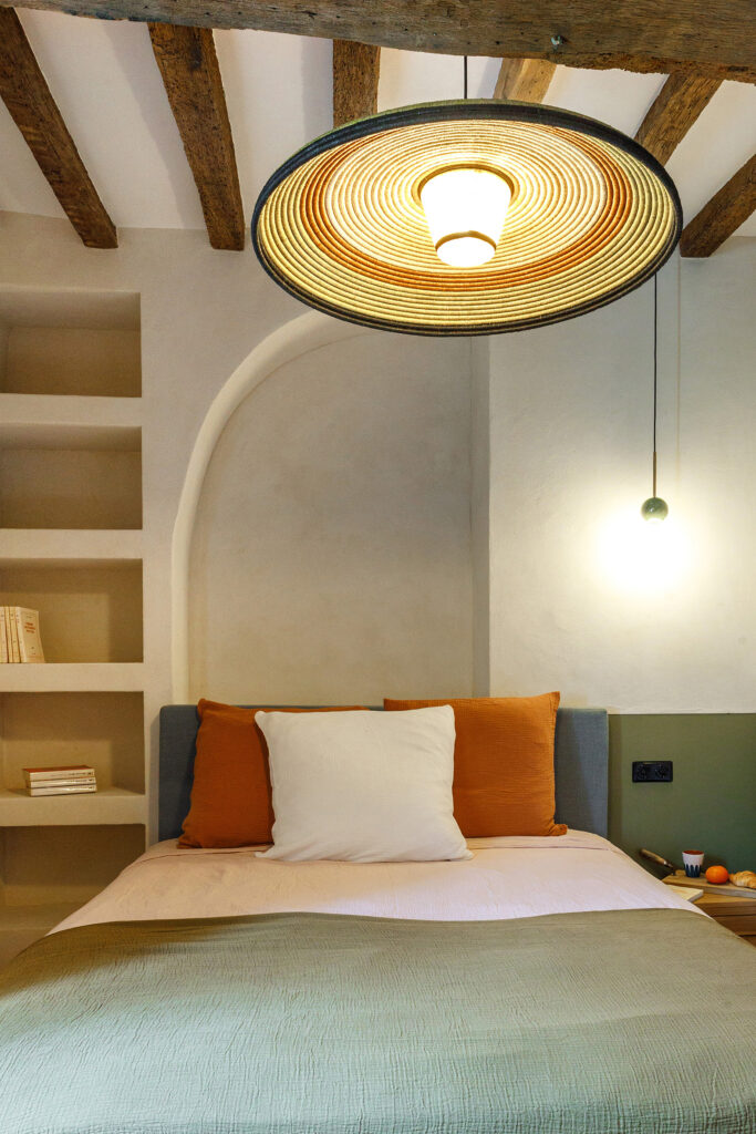 Photographies de Claude Lecante d'une maison dans le Perche rénovée par une architecte. #architecture #design #decoration #deco #building @claudelecante @clecantephotography @architectureint @photography_architecture #perche