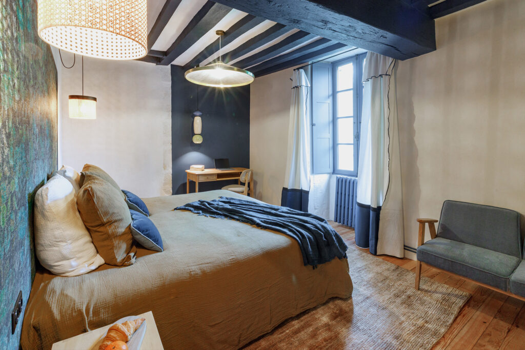Photographies de Claude Lecante d'une maison dans le Perche rénovée par une architecte. #architecture #design #decoration #deco #building @claudelecante @clecantephotography @architectureint @photography_architecture #perche
