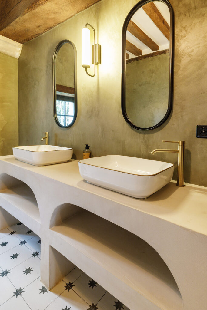 Photographies de Claude Lecante d'une maison dans le Perche rénovée par une architecte. #architecture #design #decoration #deco #building @claudelecante @clecantephotography @architectureint @photography_architecture #perche